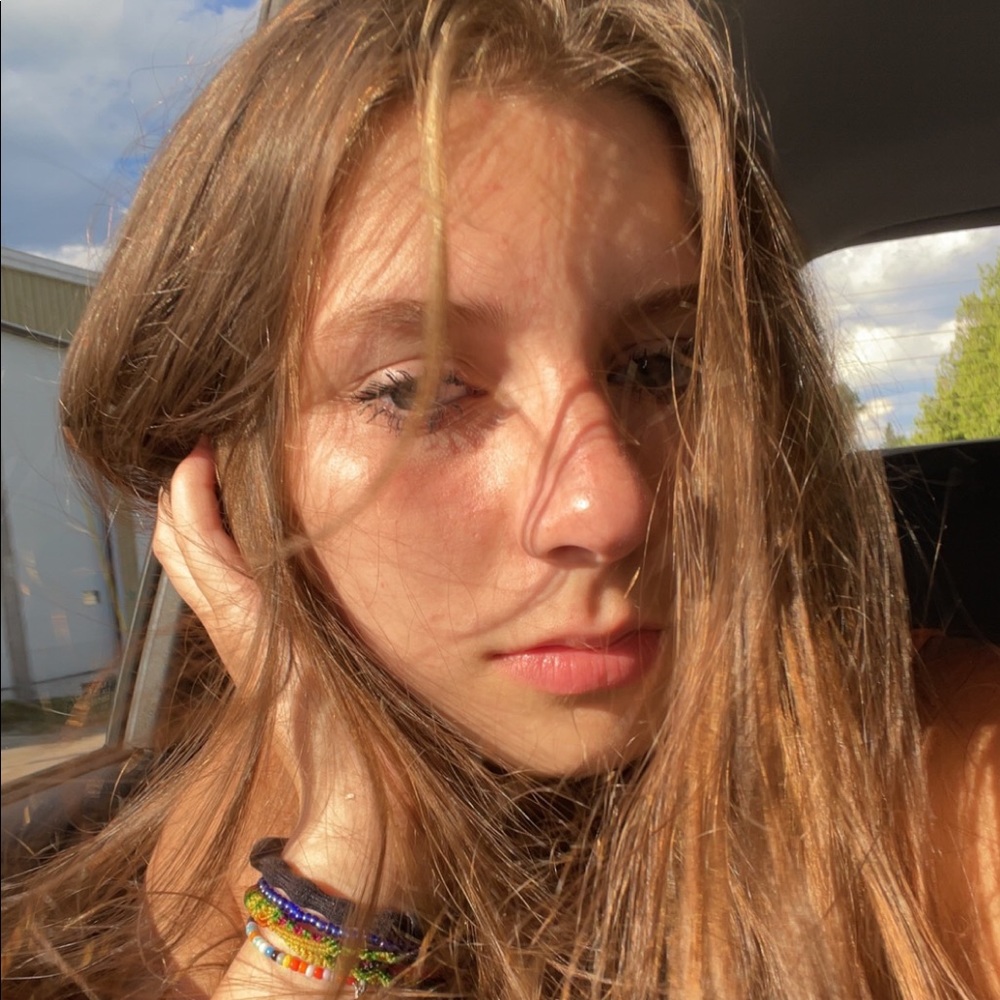 Meet your Posher, Kaylie